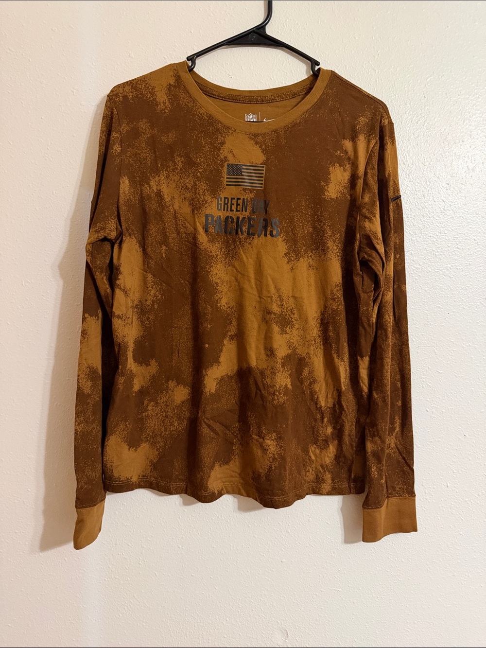 Green Bay Packers Salute to troops woman’s large long sleeve brown tyedye - Picture 1 of 6